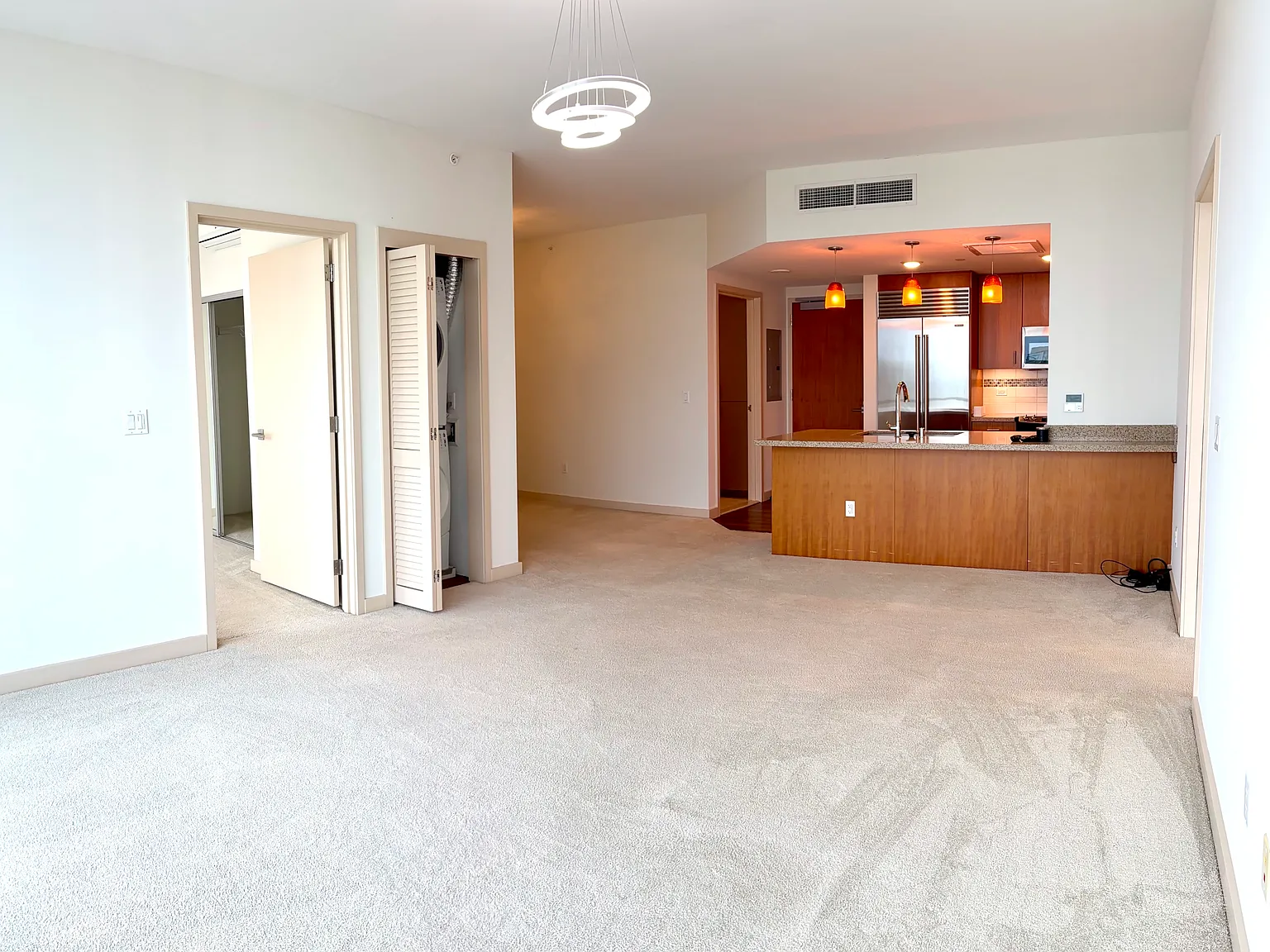 2 bed, 1076 sqft, $5,000 — Photo 3