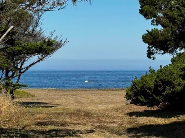 45370 Caspar Point Rd, Caspar, CA 95420