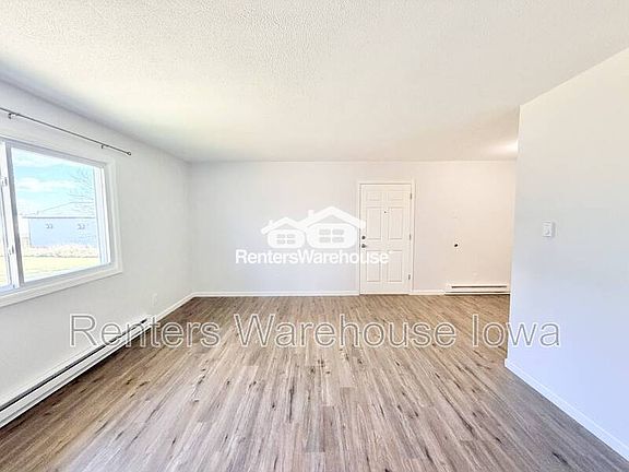 5th image of 211 S Green St #5