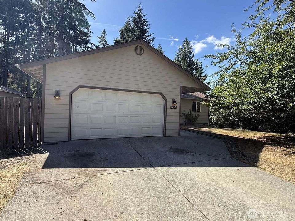 1st image of 17825 Clear Lake Boulevard SE