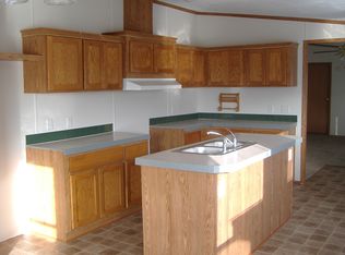 3565 Emerald Park Dr, Milford, MI 48380