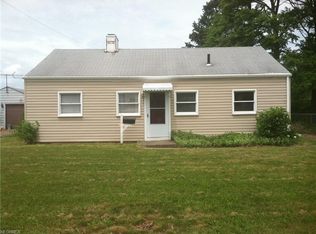 2557 E 40th St, Lorain, OH 44055