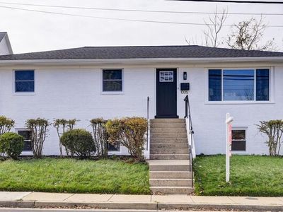 1005 S Queen St, Arlington, VA, 22204