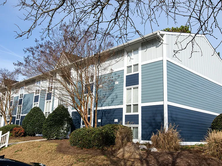 Chapel Lake Apartments — Photo 19