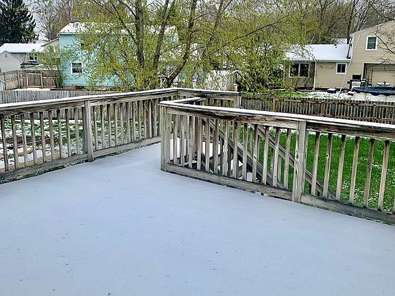 3rd image of 8038 Evesborough Dr