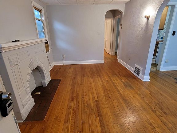 3rd image of 1544 Anne Ave #1