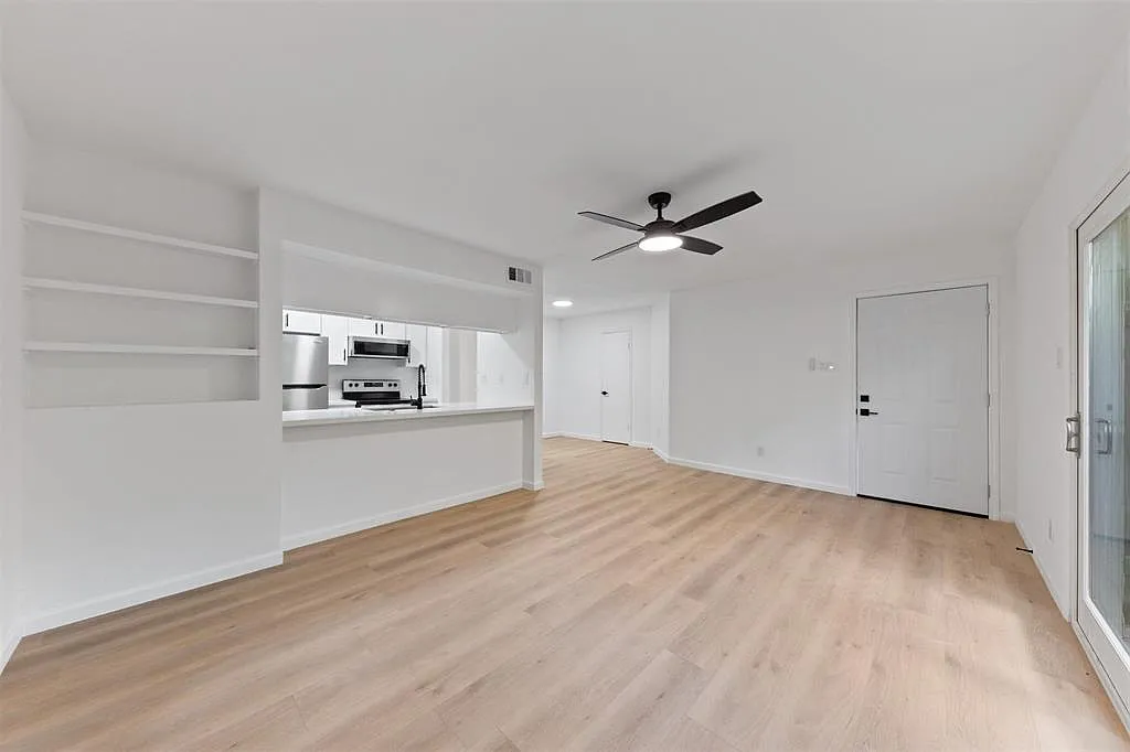 815 Lyle West Ave — Photo 3