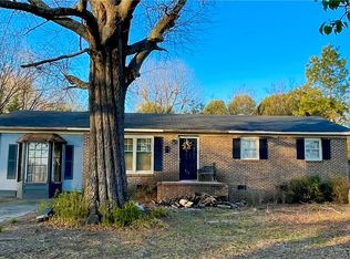 5 George St, Honea Path, SC 29654