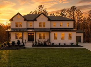 512 Cedar Crest Cir, Woodstock, GA 30188