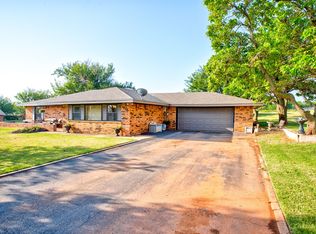3512 W 7th St, Elk City, OK 73644