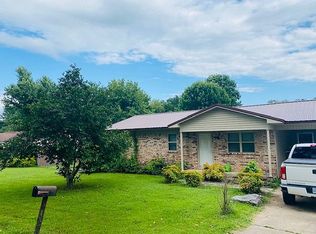 402 Arnett St, Paris, AR 72855
