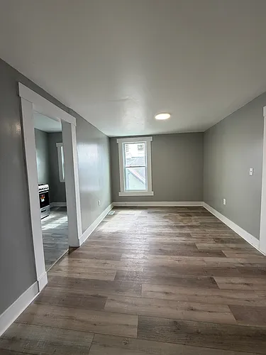 1301 Whitney Ave Photo 1
