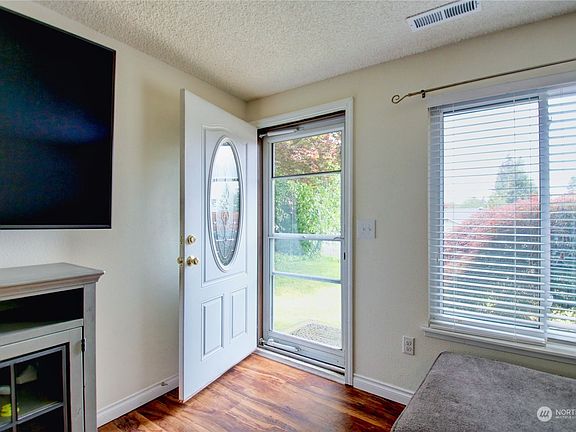 2nd image of 5109 S 297th Place