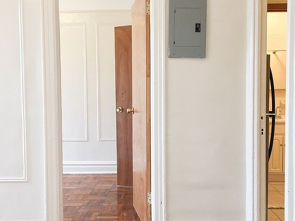 5th image of 660 Washington Ave #2RR