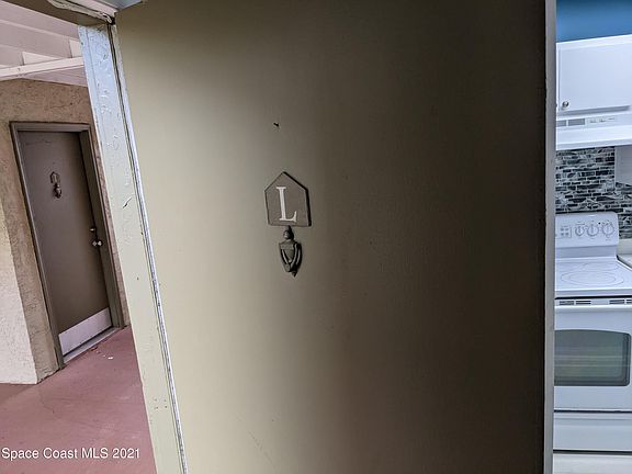 3rd image of 3535 Sable Palm Ln Unit L