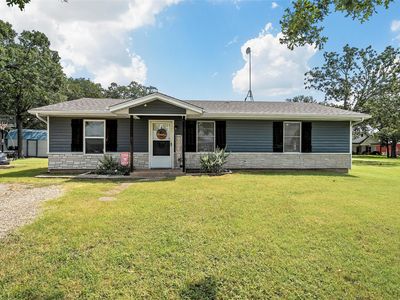 564 Longhorn Pkwy, Axtell, TX, 76624