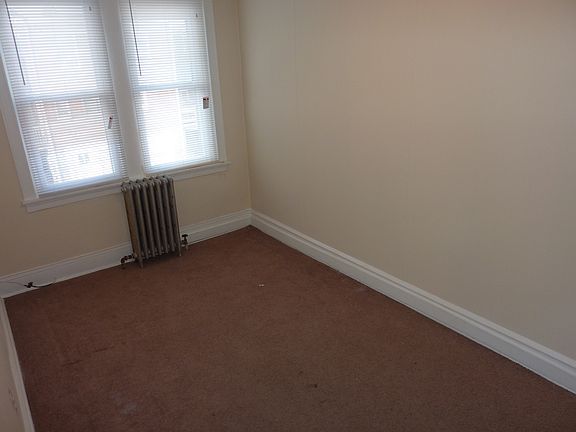 4th image of 454 S 2nd St
