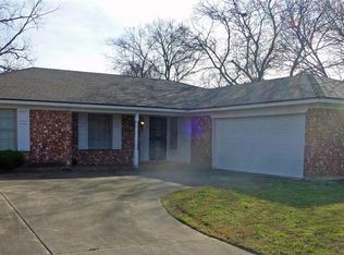 8812 Main St, North Richland Hills, TX 76182