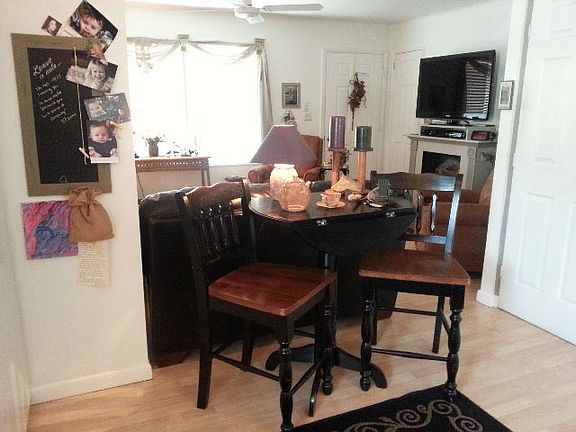 4th image of 137 Berkley Ln