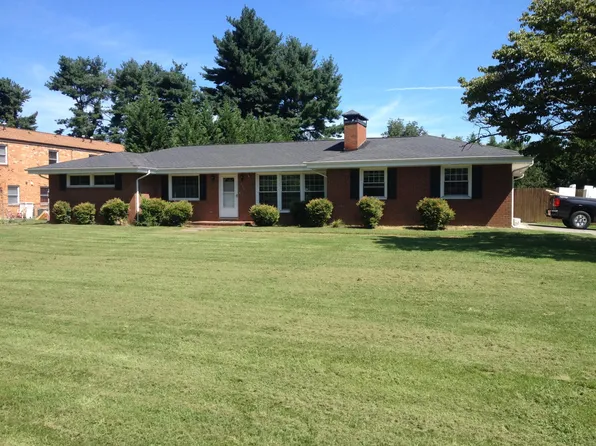 839 Apperson Dr, Salem, VA 24153