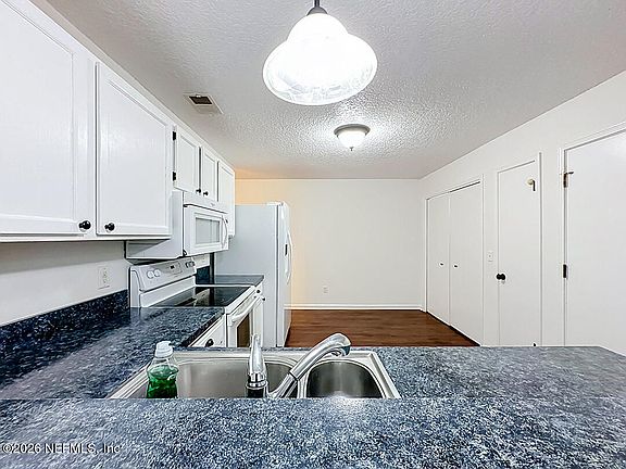 5th image of 4042 STILLWOOD Drive