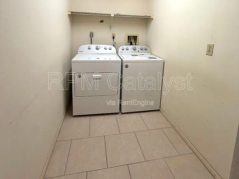 255 Capri Cir N #7 — Photo 8