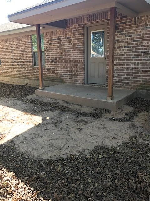 1st image of 108 W Karnes Dr #108