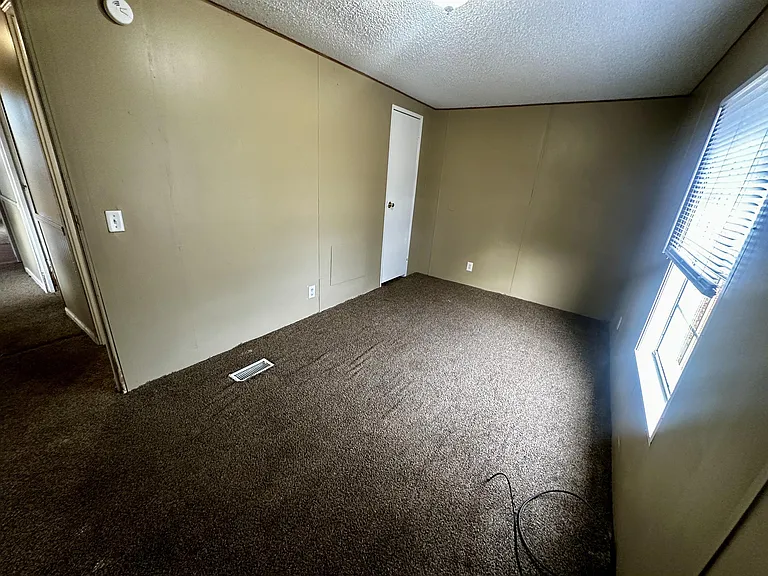 6175 Sapling Dr — Photo 7