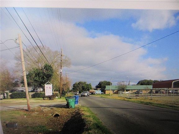 4th image of 58 Heyman Ln #4