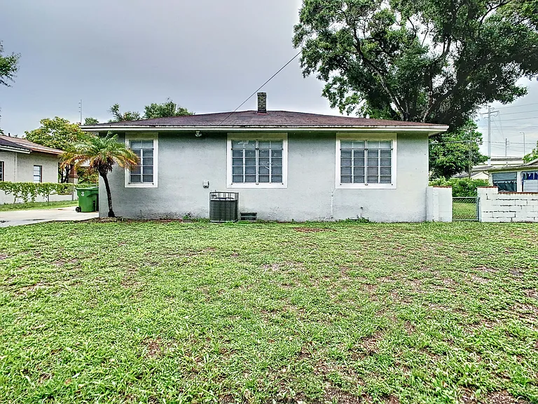 2211 Durham St — Photo 35