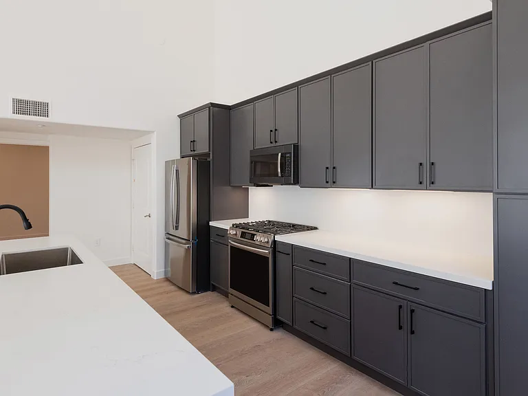 1501 India St #604 — Photo 9