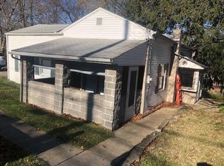 988 Cliff Mine Rd, Coraopolis, PA 15108