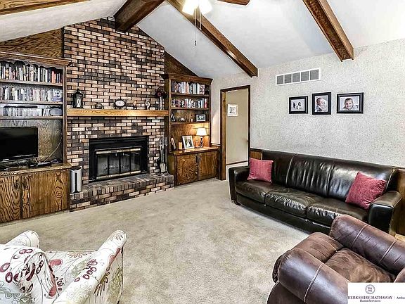 3rd image of 7545 Glenvale Dr