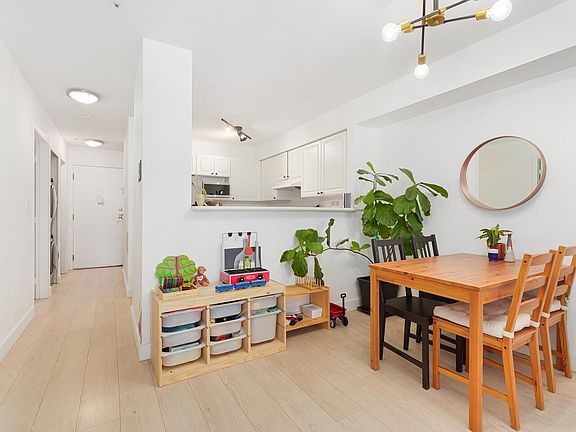 2nd image of 228 E 18th Ave #208