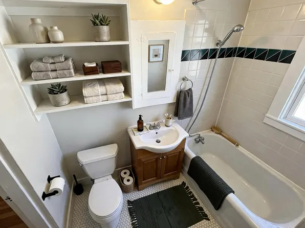 2451 Bonar St #5, Berkeley, CA 94702