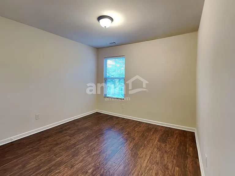 4055 Clay Ct SE — Photo 11