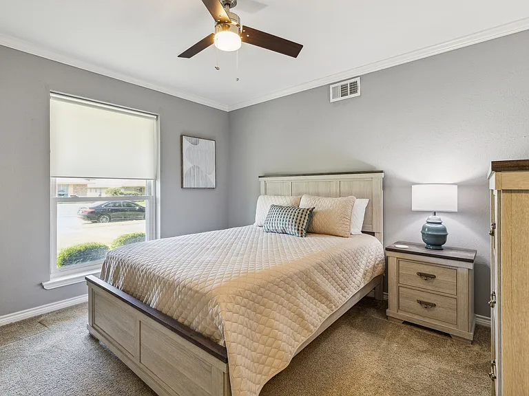1819 Auburn Dr — Photo 19