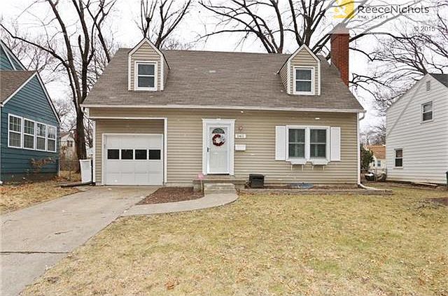 Front View of Home (Note: the white spots in the picture are snow flakes.)