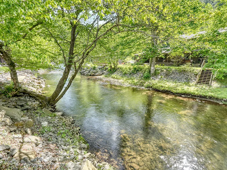 4118 Riverbank Run — Photo 21