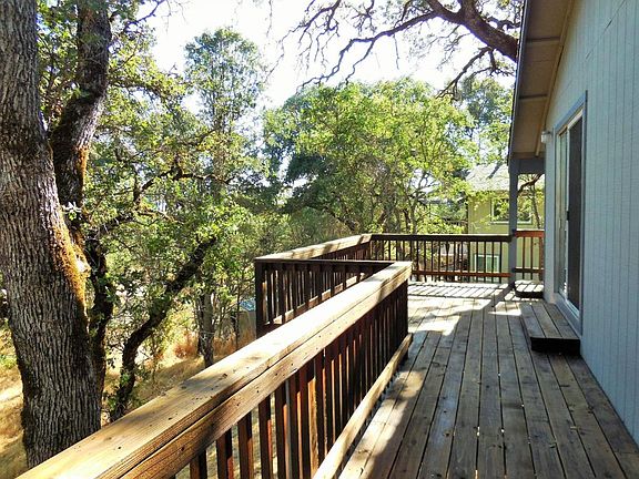 4th image of 520 Forest Dr