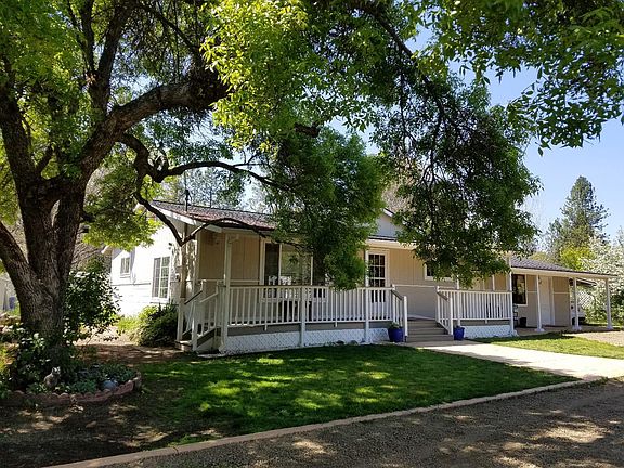 2nd image of 120 Chaparral Dr