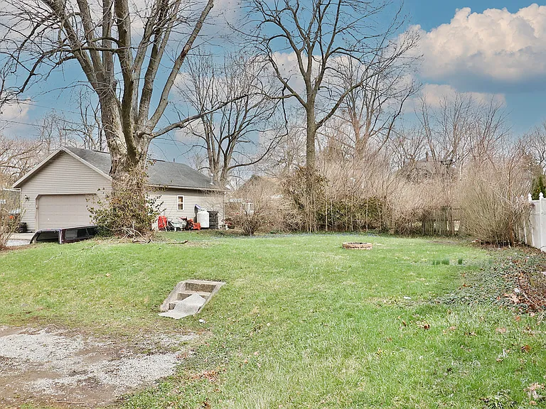 343 S Charles St — Photo 50