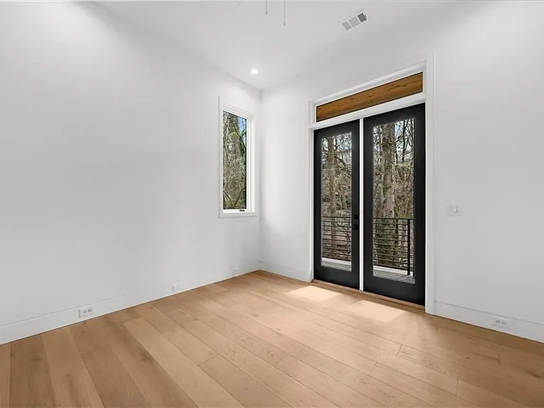 942 Peachtree Battle Cir — Photo 47