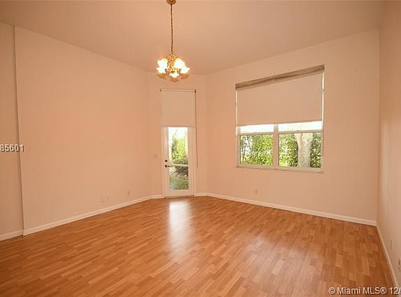 3rd image of 5223 Ventura Dr