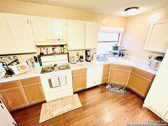 2nd image of 13223 Larkway St