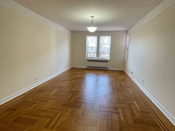 5th image of 2249 Ocean Ave APT 3C