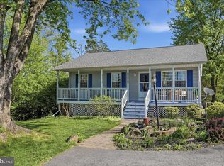 380 Granny Smith Rd, Linden, VA 22642