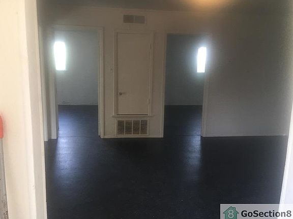 5th image of 211 Colleen Dr #2