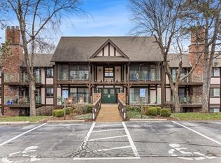 1440 Heritage Lndg APT 204, Saint Charles, MO 63303