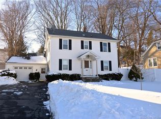 14 Lincoln Ave, Danbury, CT 06810